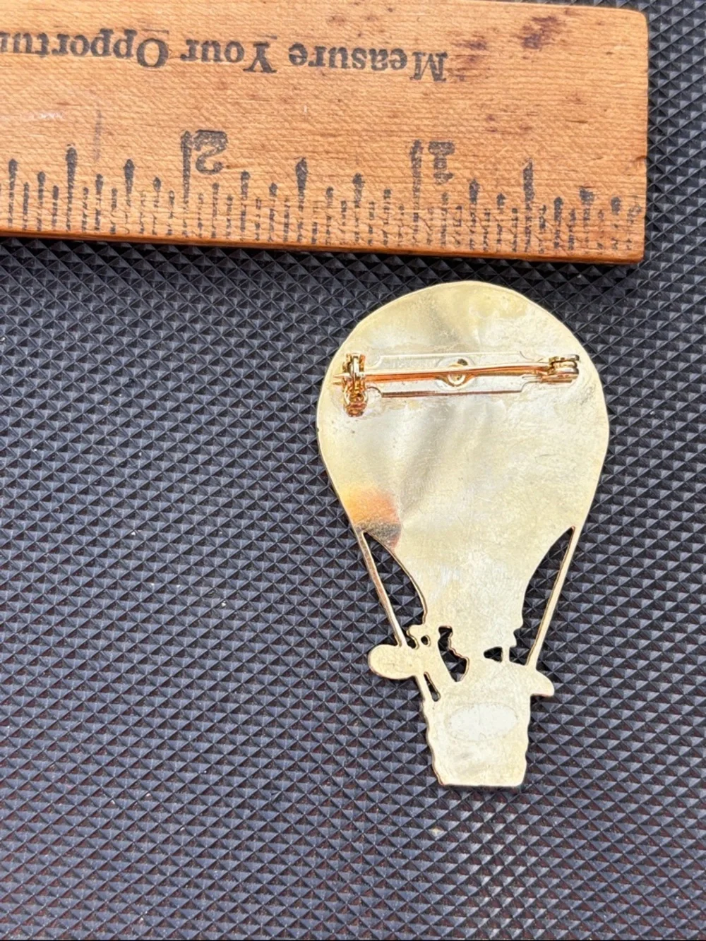 I ❤️ Kids Hot Air Balloon Enamel Lapel Pin – Colorful Adventure Brooch
